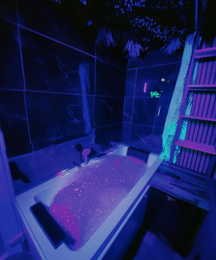 Jungle House Avec Jacuzzi A 10 Min De Disneyland -Taille Chambre- Conde-Sainte-Libiaire Bagian luar foto