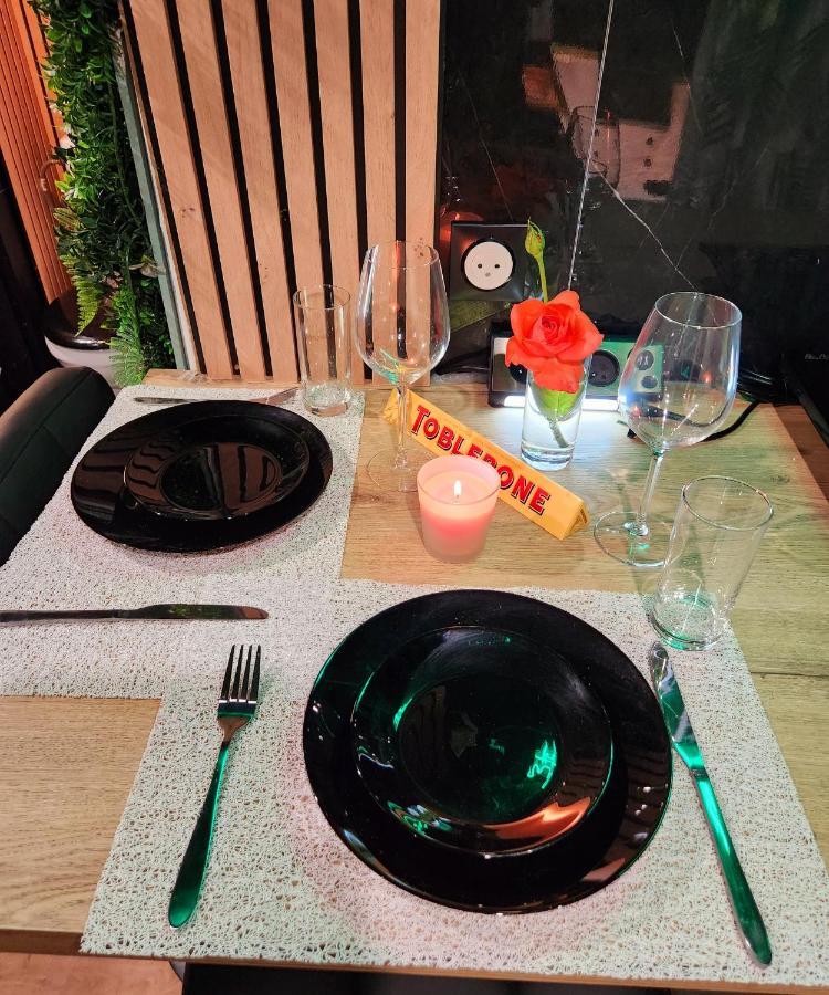 Jungle House Avec Jacuzzi A 10 Min De Disneyland -Taille Chambre- Conde-Sainte-Libiaire Bagian luar foto