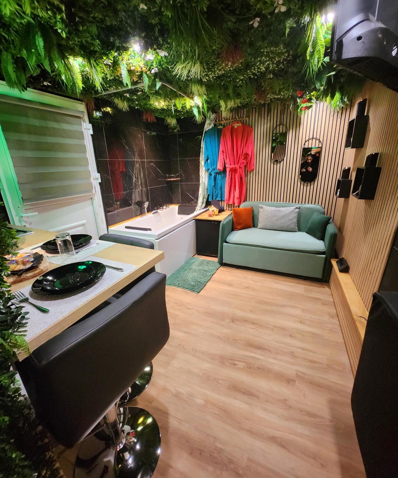 Jungle House Avec Jacuzzi A 10 Min De Disneyland -Taille Chambre- Conde-Sainte-Libiaire Bagian luar foto